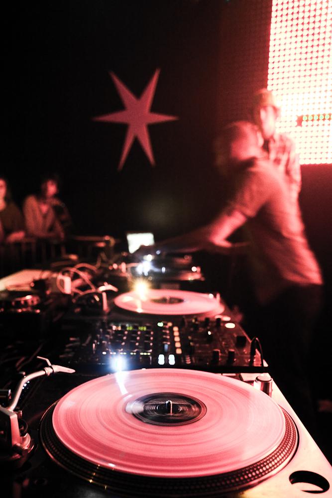 Nuits Sonores 2010 ©www.b-rob.com-4 Nuits Sonores 2010 ©www.b rob.com 4 Nuits Sonores : quand le photographe est de sortie...