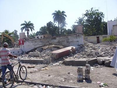 Léogâne, Port au Prince : témoignages d'haïtiens