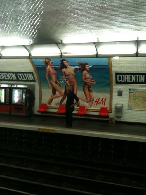 H&M; invente la pub pour bikinis non sexy H&M; invente la pub pour bikinis non sexy
