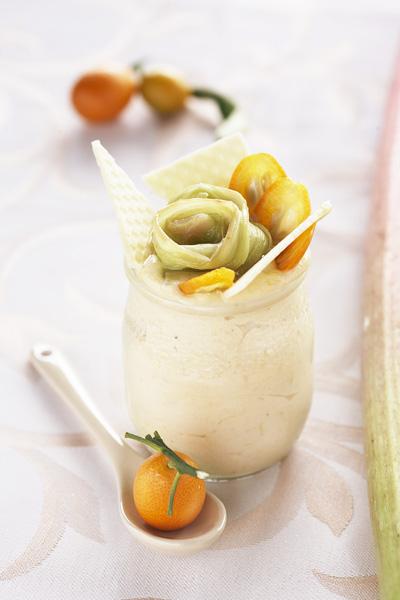 fraise-rhubarbe une rose à offrir pour la fête des mamans