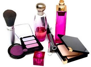 Carte cadeaux sephora 100 euros, quoi prendre ? Besoin de vos idées les filles ! Carte cadeaux sephora 100 euros, quoi prendre ? Besoin de vos idées les filles !