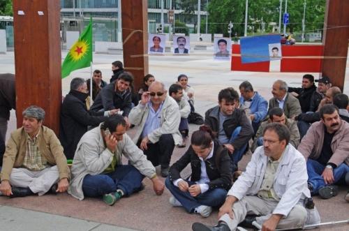 Kurdes d’Iran, Kurdes de Turquie même combat! 28682_427352266795_236413916795_5599354_7188069_n.jpg