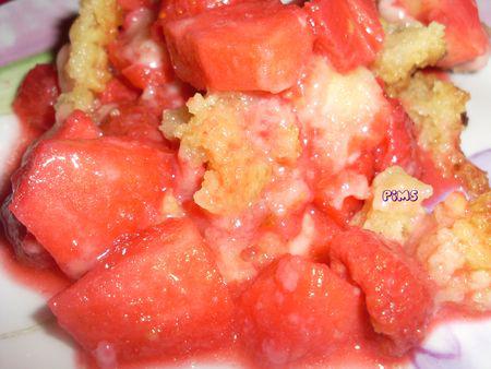 Crumble pommes / fraises / framboises service