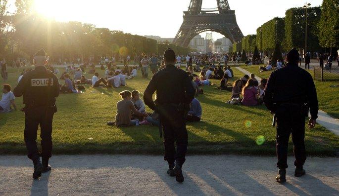L'apéro géant du champ de Mars