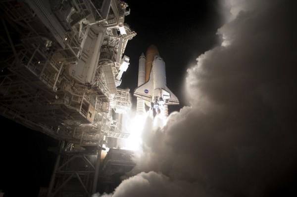 STS-131Launch Lancement de la navette spatiale Discovery