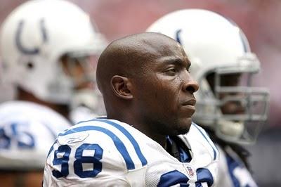 Les Miettes du Jeudi: Robert Mathis, Reuben Droughns et plus...