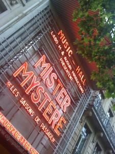 -M-. Mister Mystère Tour: Live Report