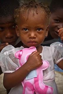 Des promesses ou un ourson en peluche Des promesses ou un ourson en peluche