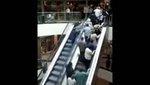 Prendre l'escalator en sens inverse + Escalator ou toboggan - 2 videos monter-escalator-contre-sens.jpg