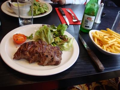 20100601 aberdeen angus steak house 01 rib eye steak (ChrisoScope) 20100601 aberdeen angus steak house 01 rib eye steak Aberdeen Angus Steak House : embrouilles et steaks (ChrisoScope)