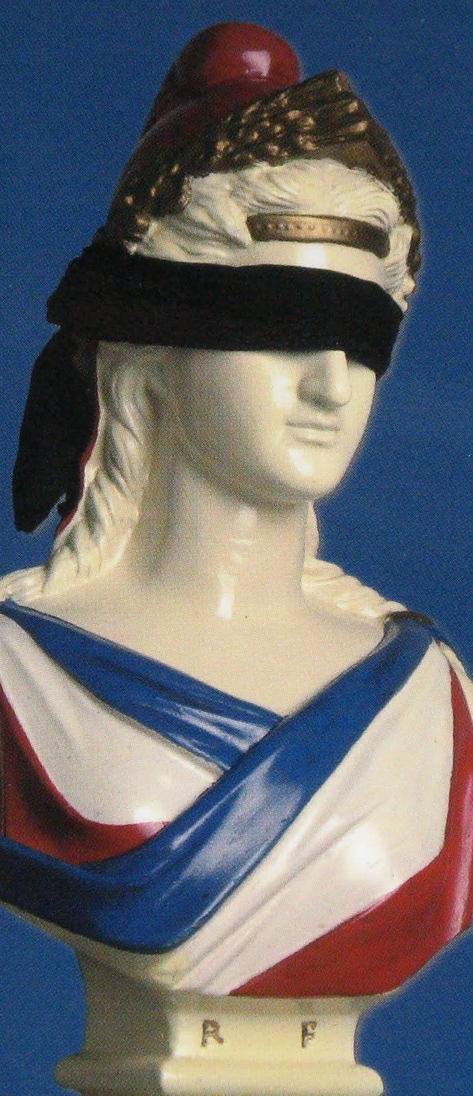 Hauts revenus ? http://1.bp.blogspot.com/_JGwUH6ZxiiI/TA9IKZmGCkI/AAAAAAAABbg/tgax3Jq4oT8/s1600/ENA+couverture+d%C3%83%C2%A9tail.JPG