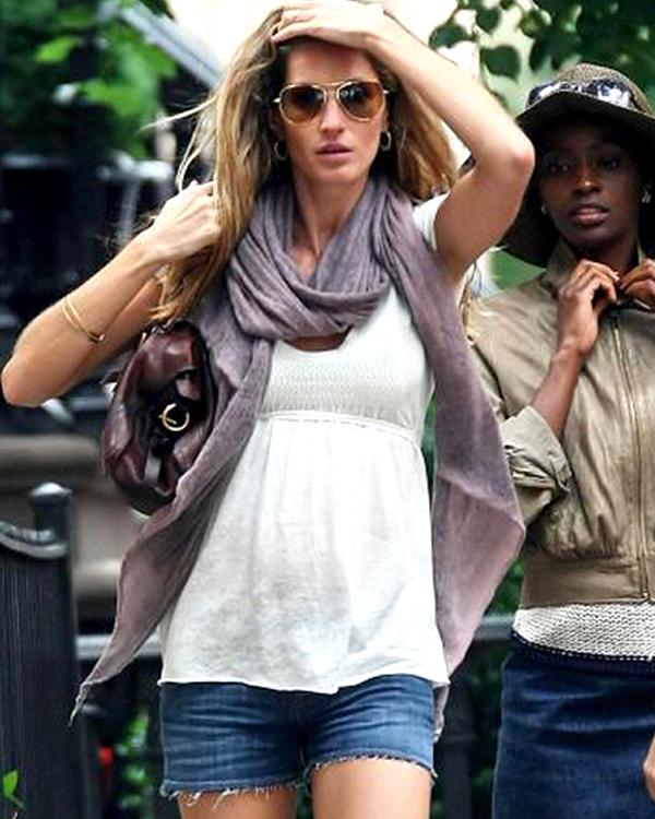 Comment s'habiller quand on est enceinte? Gisèle Bündchen enceinte. Source:www.pipole.net