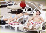 kevin_mchale_shirtless_09