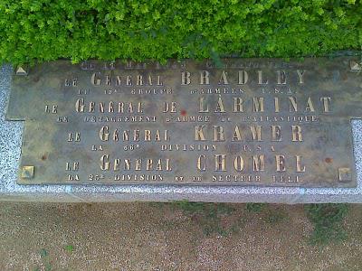 Monument du 11 mai 1945 à Bouvron Monument du 11 mai 1945 à Bouvron