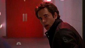 Chuck vlcsnap-2010-06-12-19h02m27s231