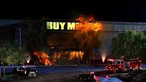 Chuck vlcsnap-2010-06-12-20h11m43s76.jpg