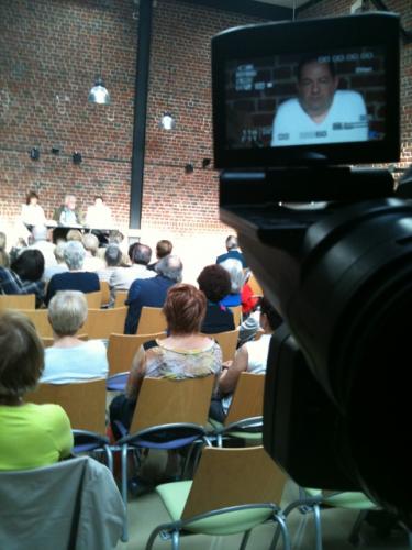 Réunion publique à Châteauroux télé lille.JPG