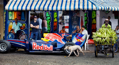 PR Stunt: Red Bull à Punta Cana