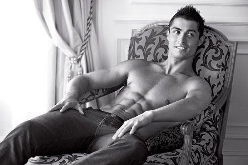 Cristiano Ronaldo pour Giorgio Armani Jeans : HOT !