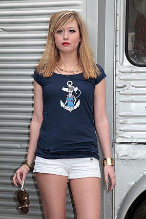 Nom de code : Panthère Blanche. Représentant : Crash Boom Bang! Panthere_blanche_ete_2010_02_face-copie-1.jpg