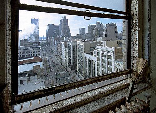 ruins-of-detroit_marchand-and-meffre_3.jpg