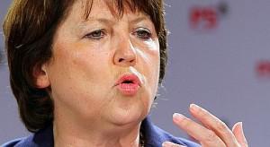 Martine Aubry : Cotiser “plus” pour une retraite minable !