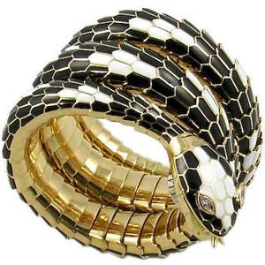 Le serpent: forme inspirante pour bijoutiers et joailliers bulgari-serpent
