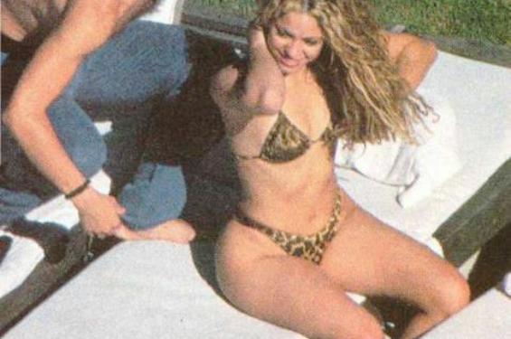 shakira10 Retrospective de Shakira en mode Sexy Girl