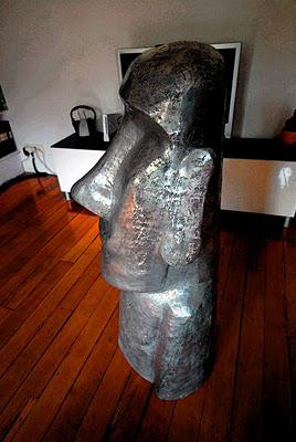 MOMO 1er , Moai en fonte d'aluminium