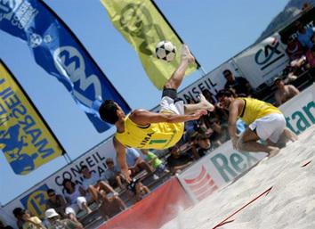 Tournoi de Foot Volley sur la plage de Capo di Feno demain.