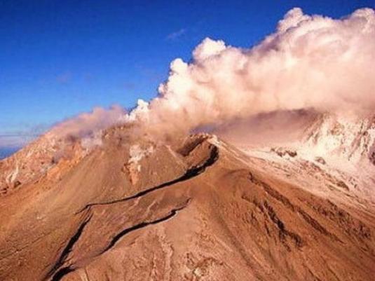 Au Kamchatka, l'activité du volcan Sheveluch va croissant.
