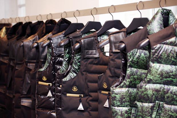 Pharrell Williams e Moncler Collection chez Colette Depuis ... - Soldes pas  cher Jacket boutique online.