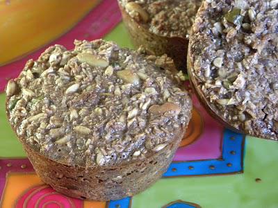 Palets de céréales et fruits secs au chocolat au lait et noix de coco