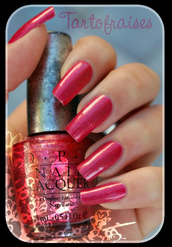 Opi - Ds Ruby http://tartofraises.nailblogs.net/vernis/opiDsRuby/DSC_0118.JPG
