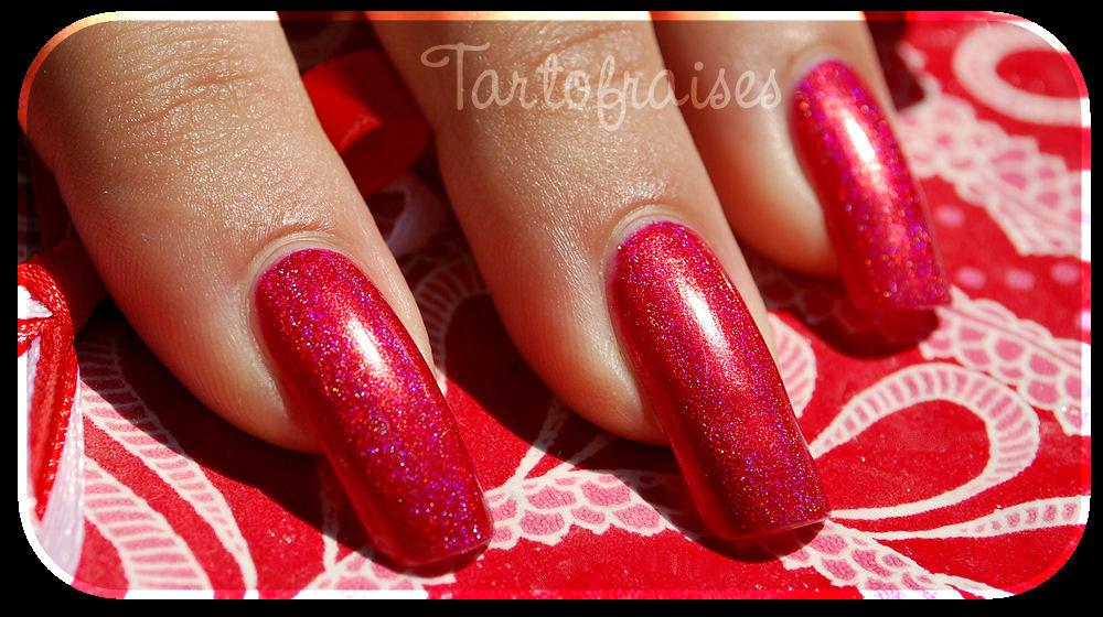 Opi - Ds Ruby http://tartofraises.nailblogs.net/vernis/opiDsRuby/opi%20ds%20ruby%20006.JPG