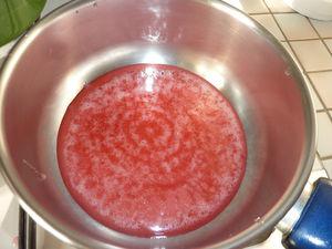 Confiture de griottes ou cerises aigres P1070781