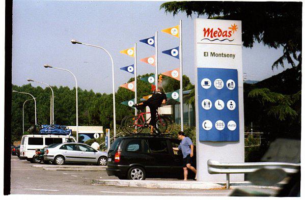 L'homme et son Auto....pas mobile! img018.jpg