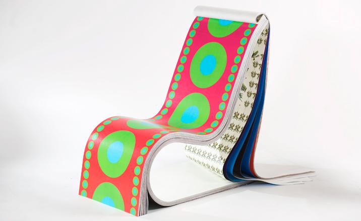 Darwin chair, by Stefan Sagmeister, 2010. This is the prototype of a planned edition of 20 - a structure of about 200 sheets of attached prints, made of Tyvek and epoxy, developed by Grenswerk. Image by Johannes van Assem, courtesy of Droog, New York Design Miami, Design’art trop rare