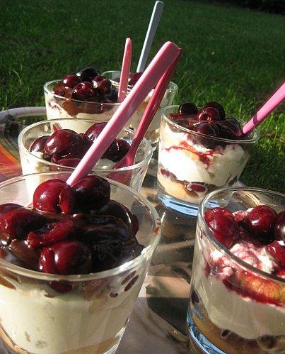 Tiramisu, version forêt noire, pour se rafraîchir. blog choc foret noire 1
