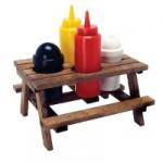 Le départ en vacances : Tous au camping table-pique-nique-condiments.jpg