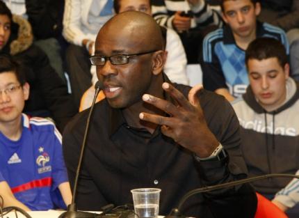 Lilian Thuram donne son avis sur lEquipe de France et Patrice Evra thuram les joueurs Lilian Thuram donne son avis sur lEquipe de France et Patrice Evra
