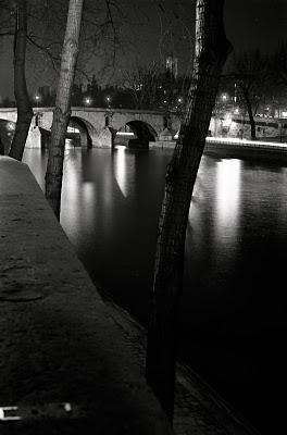 Sur les quais de la Seine... Sur les quais de la Seine...