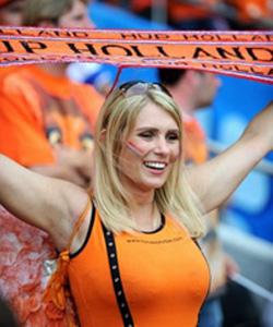 Supportrice-Pays-Bas-Mondial-2010