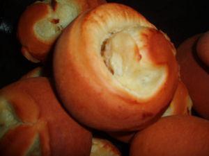 Petits pains briochés, pépites de chocolat ou amandes P6170012