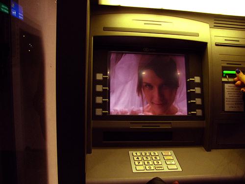 Pourquoi opposer le marketing traditionnel au marketing digital est une erreur Pourquoi opposer le marketing traditionnel au marketing digital est une erreur