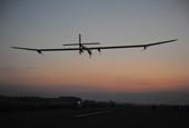 Solar Impulse : l’avion solaire réussit son vol nocturne