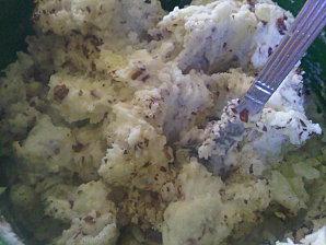 Ecrasé de pommes de terre aux noisettes Purée de pommes de terres aux noisettes