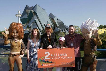 Le Futuroscope accueille son 2.000.000ème visiteur britannique 2000000visiteursanglais