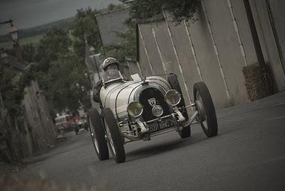 ..Très bientôtLE GRAND PRIX RÉTRO2010.Le Grand Prix Rétro... ..Très bientôtLE GRAND PRIX RÉTRO2010.Le Grand Prix Rétro...