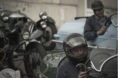 ..Très bientôtLE GRAND PRIX RÉTRO2010.Le Grand Prix Rétro... ..Très bientôtLE GRAND PRIX RÉTRO2010.Le Grand Prix Rétro...